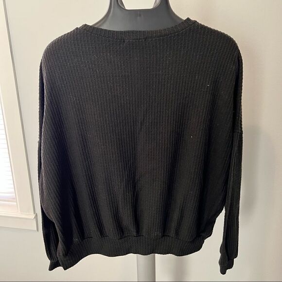 Talulah Women's Black Crewneck Sweater Size Small side slits long sleeve - Picture 5 of 5